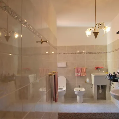 فيلة Rococco Pop House