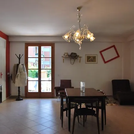 فيلة Rococco Pop House *